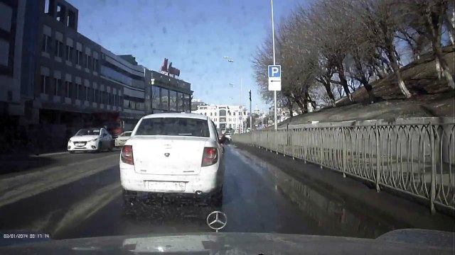 Воткнулся - ДТП в Казани 13.03.2015