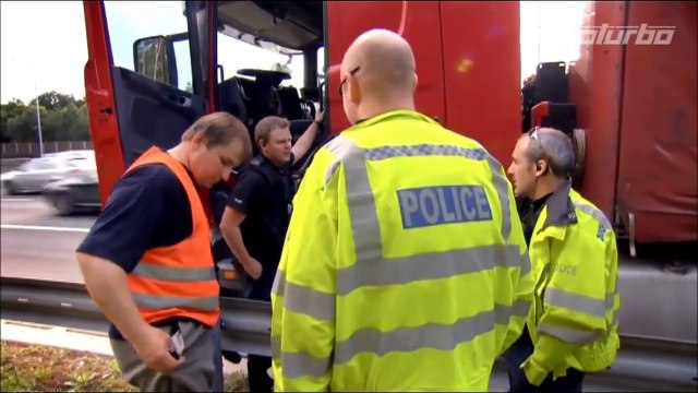 Polski driver w UK obiera ziemniaki na autostradzie