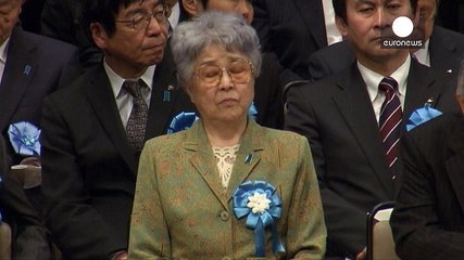 Abe Sinzo kíméletlen választ ígért Észak-Koreának