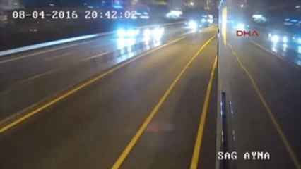Metrobüs Yolunda Kaza