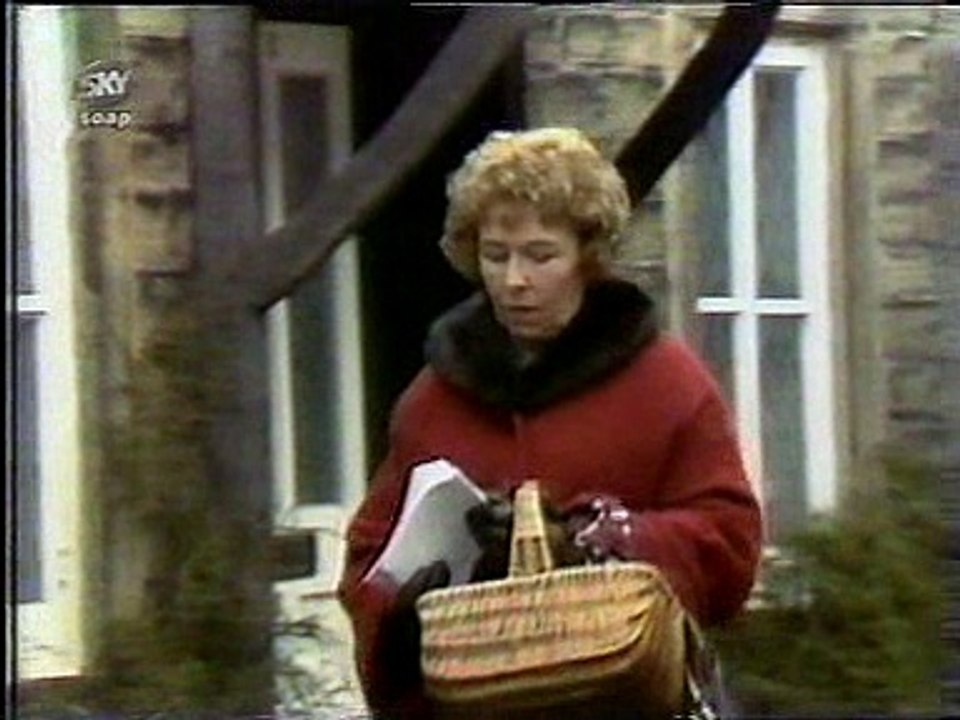 EMMERDALE FARM - Jack's Flying Visit (1976).