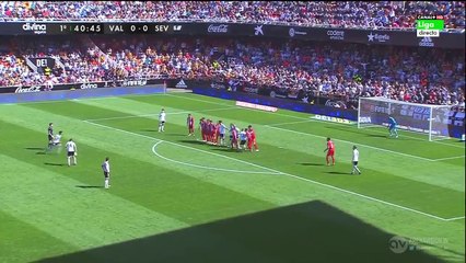 1-0 Daniel Parejo Amazing Free-Kick Goal - Vale v. Sev 10.04.2016 HD