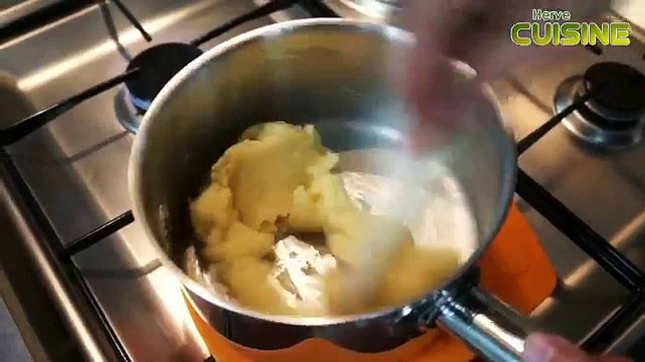 Recette facile de fêtes - profiteroles, crème pâtissière vanille et sauce chocolat !