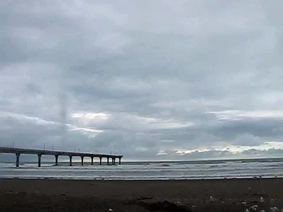 21 May 2013 New Brighton pier & alien storm sky NZ