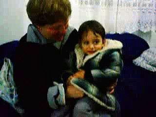 Vó fazendo cócegas