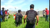 EMIGRANTET PERLESHEN ME POLICINE GREKE NE IDOMENI,PERDOREN GURE DHE GAZ LOTSJELLES LAJM