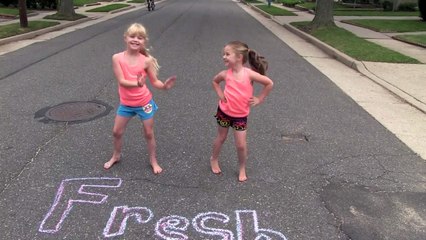 Kayla and Ava Dance to "Walk Like an Egyptian"-Fresh Beat Band