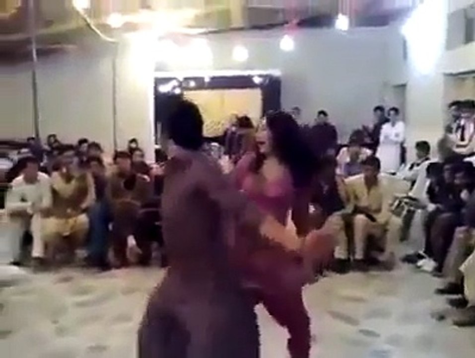 Pakistani Mujra - Pakistani Girls Dance - Punjabi Mujra Dance on Wedding