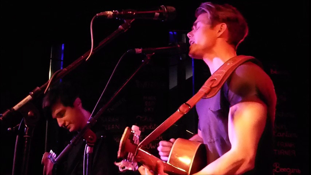 Gareth James Hall *The Jean Genie* David Bowie Cover - Bleu Lezard Lausanne 08.04.2016