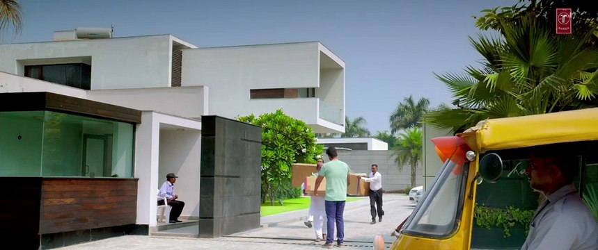 MOST WANTED MUNDA Full Video Song - Arjun Kapoor, Kareena Kapoor - Meet Bros, Palak Muchhal