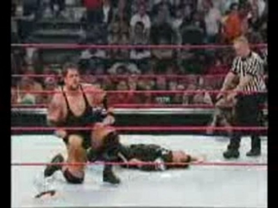 WWE - Shane McMahon vs The Big Show