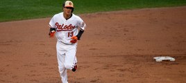 Manny Machado de 4-4, con jonrón