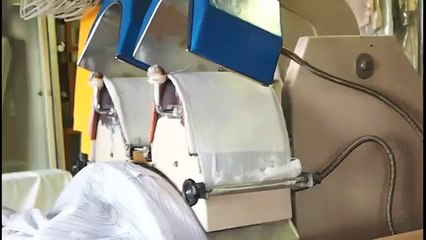 Yシャツのアイロンプレス【金沢市大野町クリーニングの横山進洋舎】