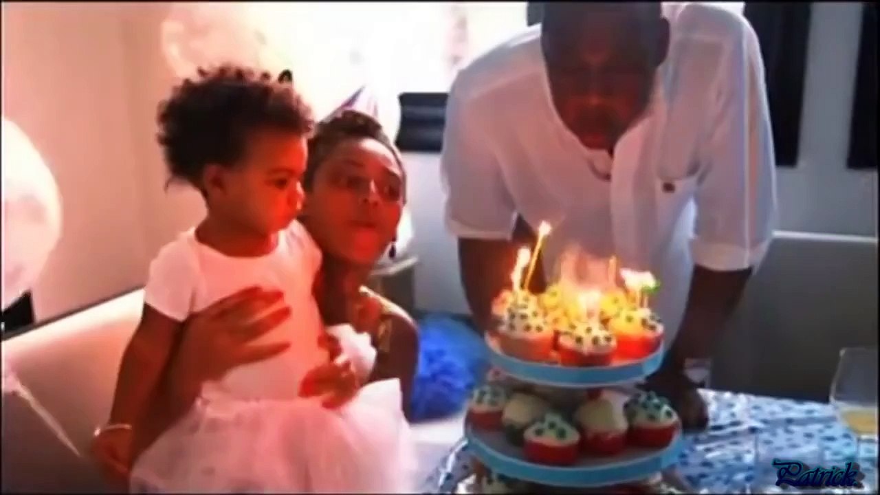 Beyonce And Jay Z Forever Young HaloParis Stade de France On The Run Tour【HD】.