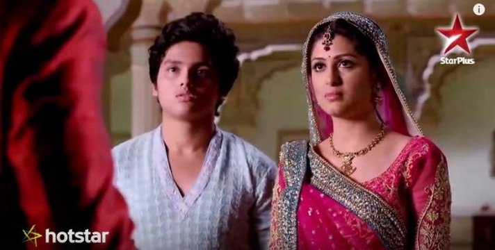 Diya Aur Baati Hum 12th April 2016 Full Episode