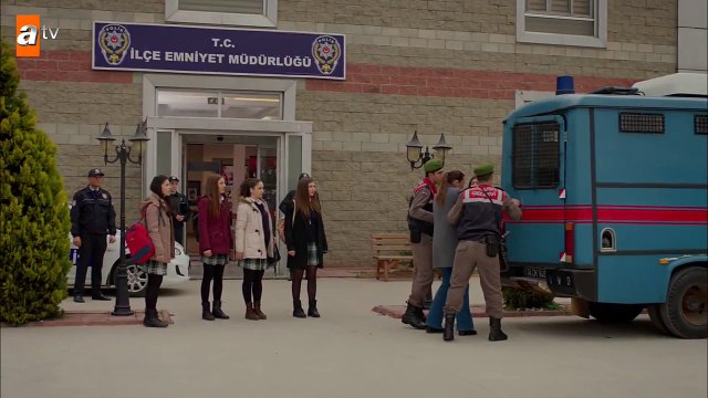 Lütfen götürmeyin annemi!: Kırgın Çiçekler 37. Bölüm - atv