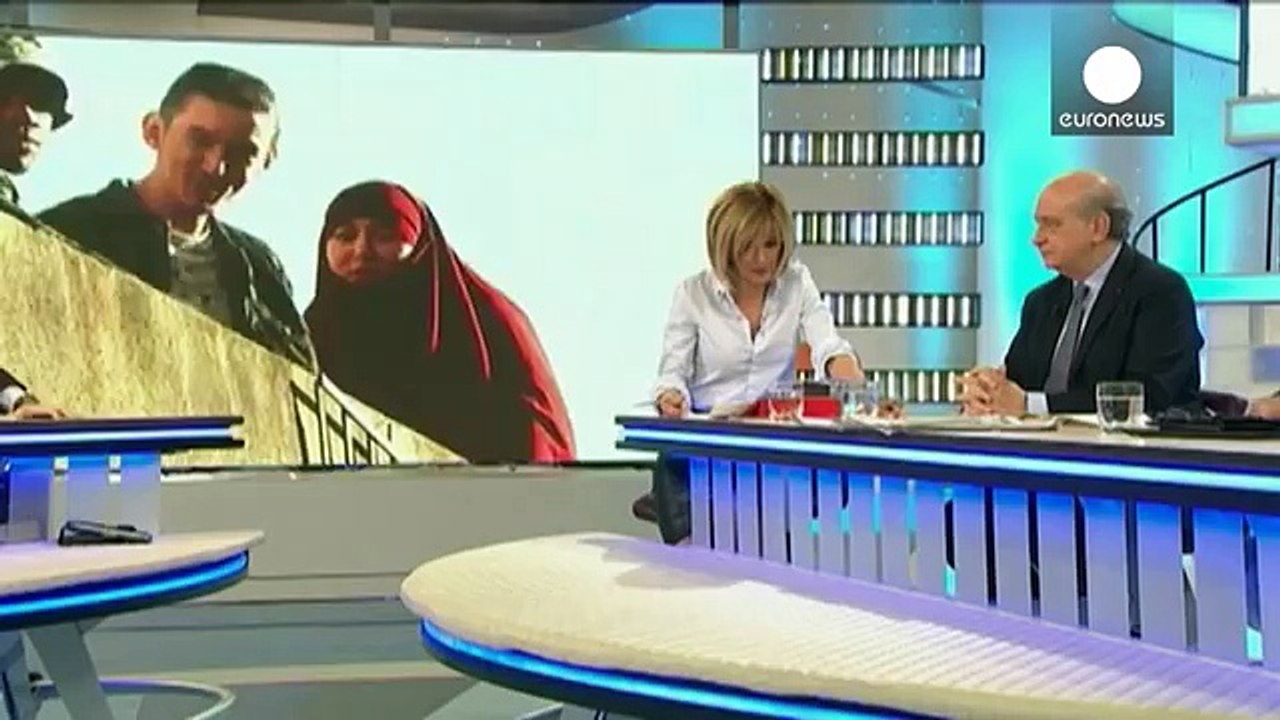 Paris attacks: alleged mastermind Abaaoud tried to recruit women in Spain, says minister