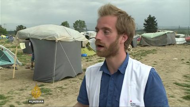 Refugees tear-gassed at Macedonia-Greece border