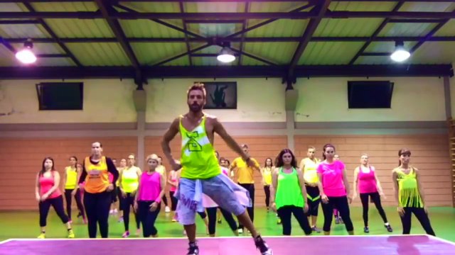 ZUMBA® Nota de Amor - Wisin, Carlos Vives ft. Daddy Yankee Choreo by Edgar Moreira
