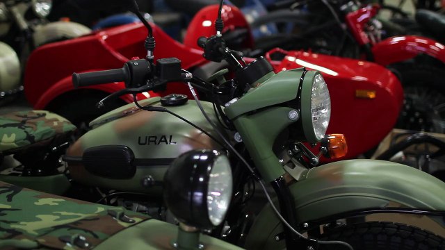 Заокеанская реклама мотоцикла Урал. Мотоцикл