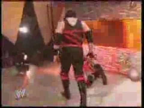 Kane Chokeslams Eric Bischoff Off Stage OMG
