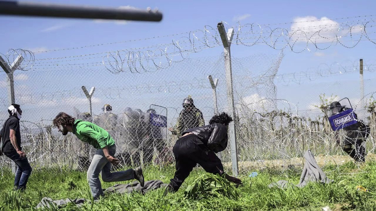 Helfer zählen mehr als 250 Verletzte an Grenze zu Mazedonien