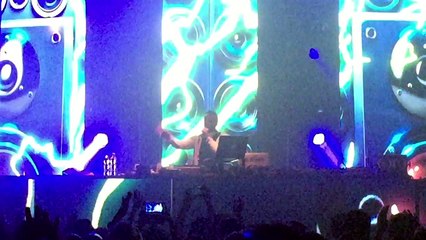 Craig David TS5 - Run the World (Girls) (live in Tel Aviv)