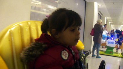 houri arwa le  8 avril 2016 au Park Mall de Sétif.