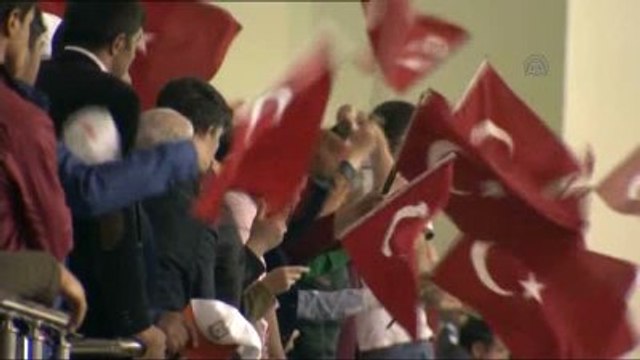 Davutoğlu: Sizin Fitne Ateşinize Karşı Bizde Kardeşlik Aşkı Var