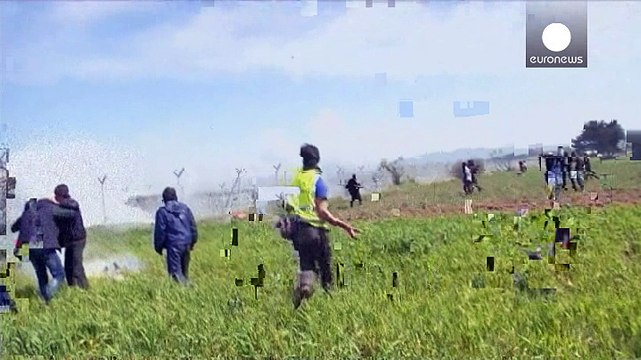 Сотни мигрантов пострадали при столкновениях с македонской полицией