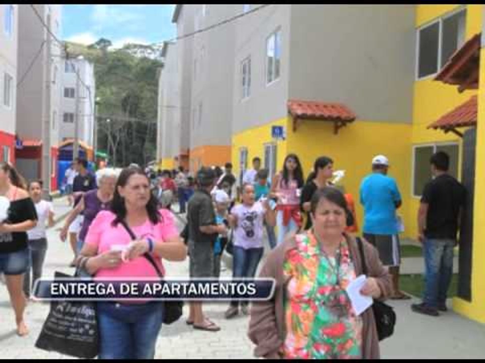 19-10-2013 - ENTREGA DOS APARTAMENTOS - ZOOM TV JORNAL