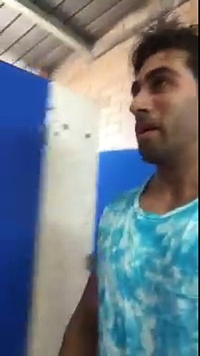 Shammi fait des blagues lourdes à son meilleur...