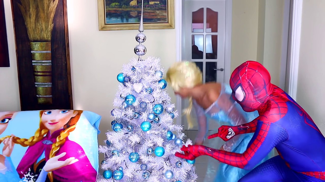 Frozen Elsa in Real Life Funny Prank by spiderman (1080p)