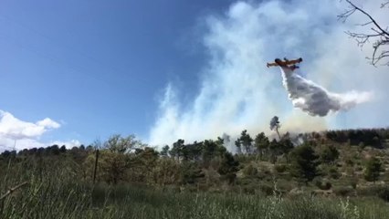 Manosque : les Canadair à l'attaque du feu