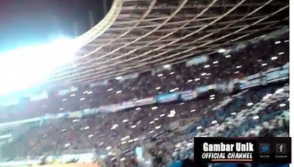 bobotoh nyanyi semboyan persib live di GBK Arema vs Persib 2016