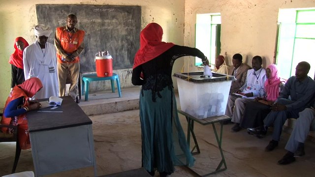 Darfur votes on status in referendum boycotted by rebels