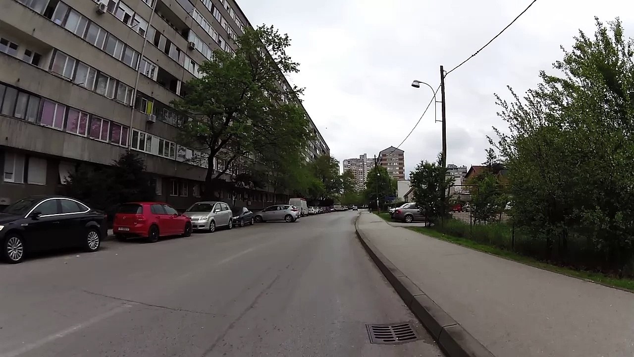 2016-04-10 automobil oduzima prednost