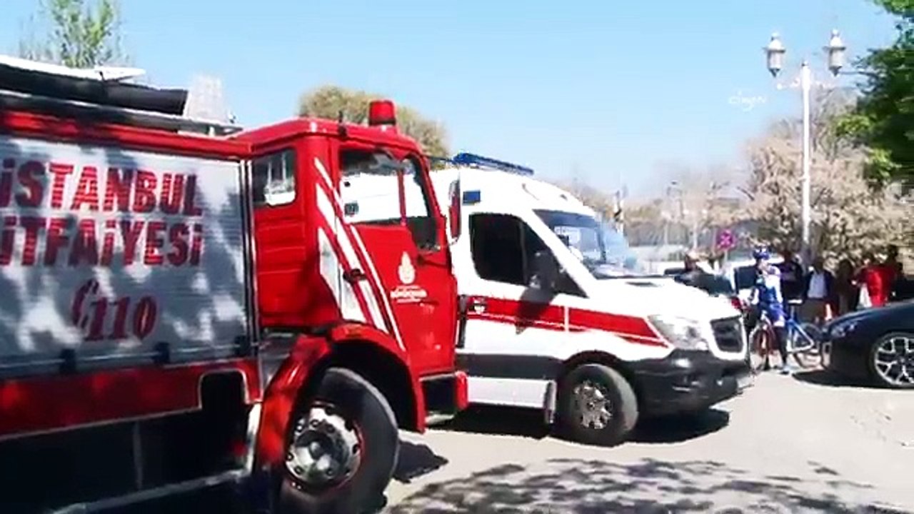 Gülhane Parkı'nda duvar çöktü: Enkaz altında kalanlar var