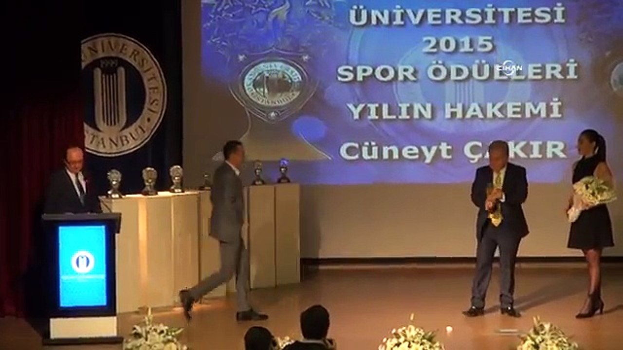 Cüneyt Çakır: Biz sadece grup maçlarını yönetir eve döneriz!