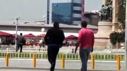 Taksim’de silah sesleri