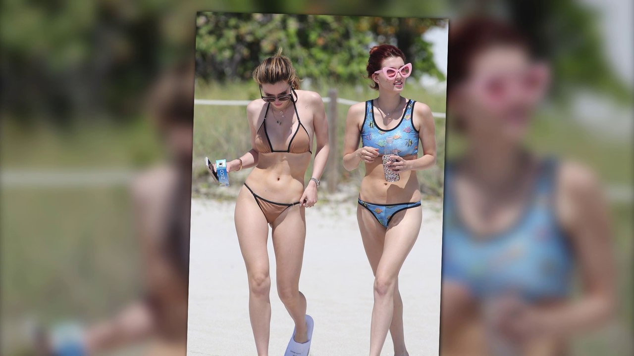 Bella Thorne et sa sœur à la plage à Miami