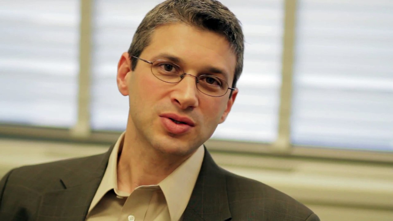 MIT 's Jeffrey Grossman - Solving energy problems, one molecule at a time