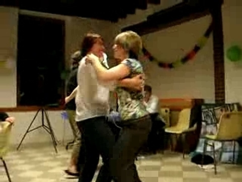 Danse à la fête à Alison