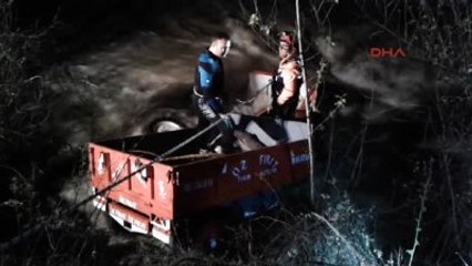 Erzincan - Dereye Uçan Traktördeki Yaşlı Çift Hayatını Kaybetti