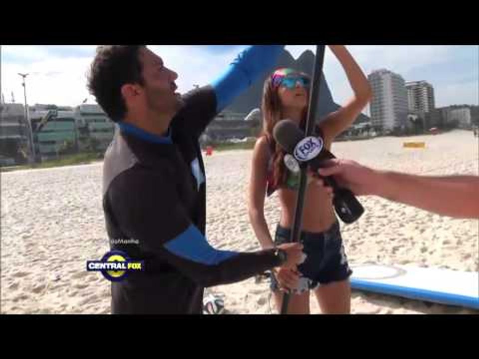 Tania hace Paddle Surf