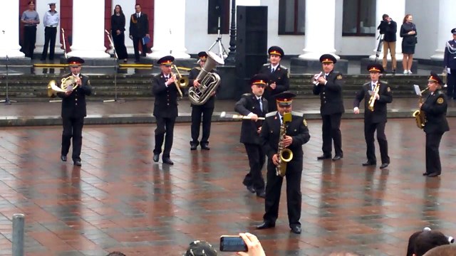 Одесса. Думская. Оркестр Нацгвардии отжигает На лабутенах