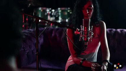 Kıvılcım Ural - Şarkıcı Kadın