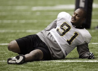 Connections emerge between former NFL player Will Smith and alleged killer