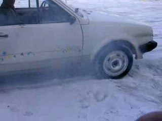 POLO DANS LE CHAMP ET GROS BURN