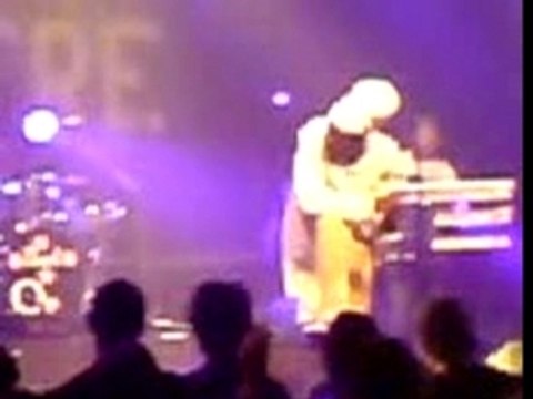 SIZZLA élysée montmartre 17/06/07 10/11